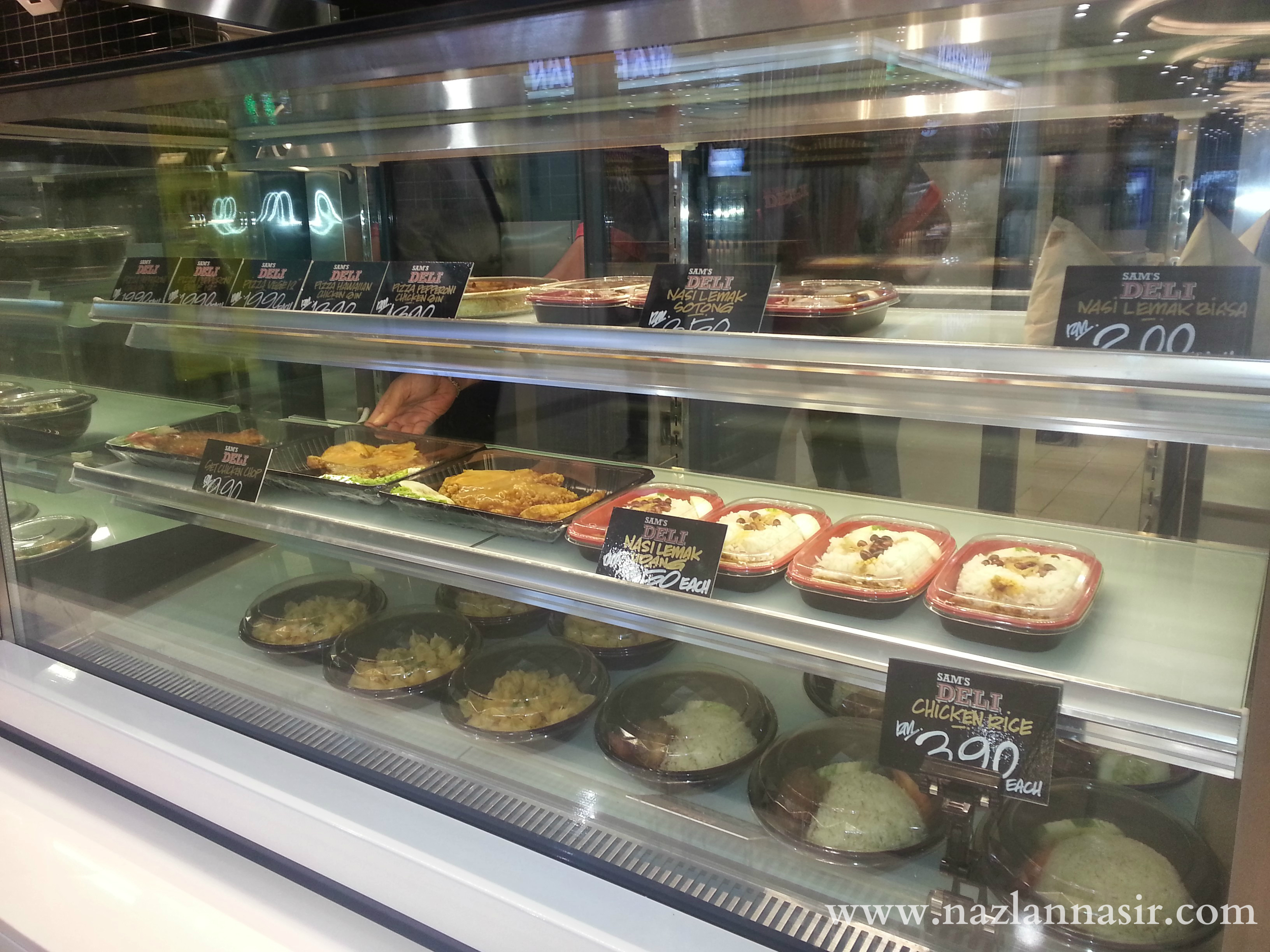 SAM's Deli Makanan Tempatan