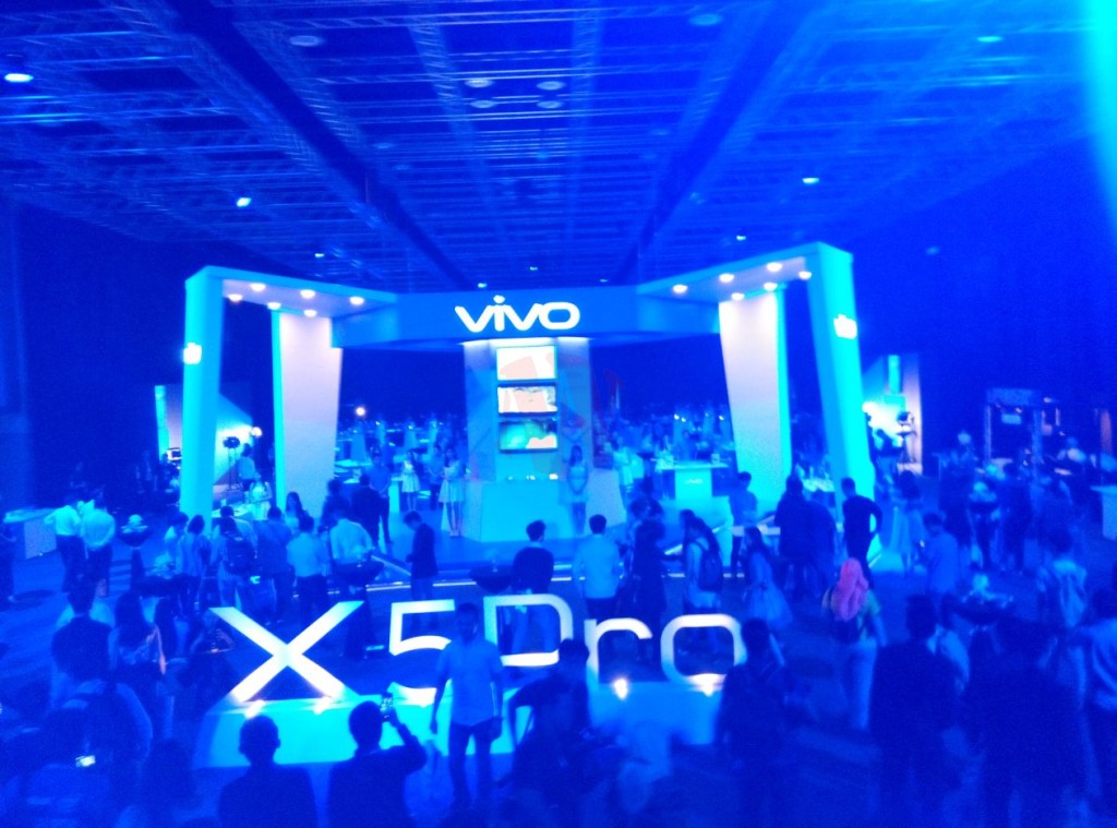 11 X5Pro Showcase area