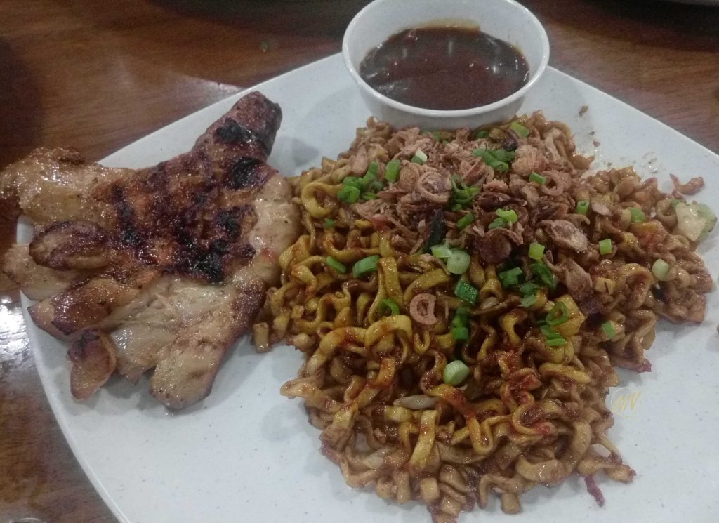 Garlic Butter Noodle Chicken Chop RM12.9 (S) RM15.9 (L)