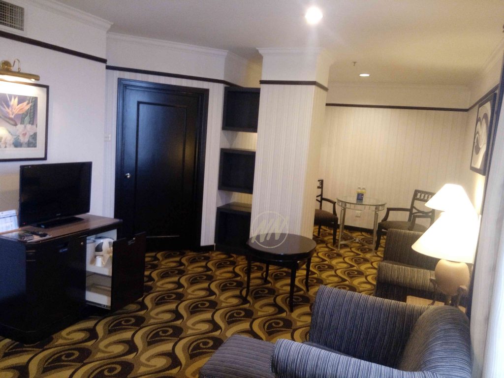 16 Deluxe Suite L16 (Hall) - Brown Theme