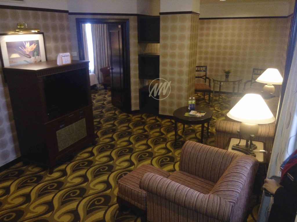 20 Corporate Deluxe L17 (Hall) - Burgundy Theme