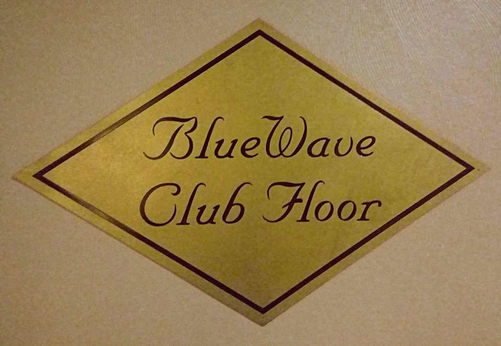 BlueWave Club Floor