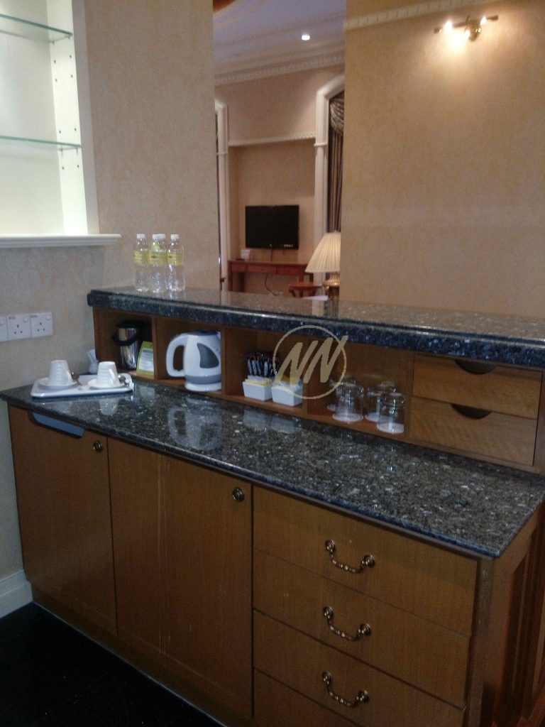 36 Presidential Suite L19 (Mini Bar)