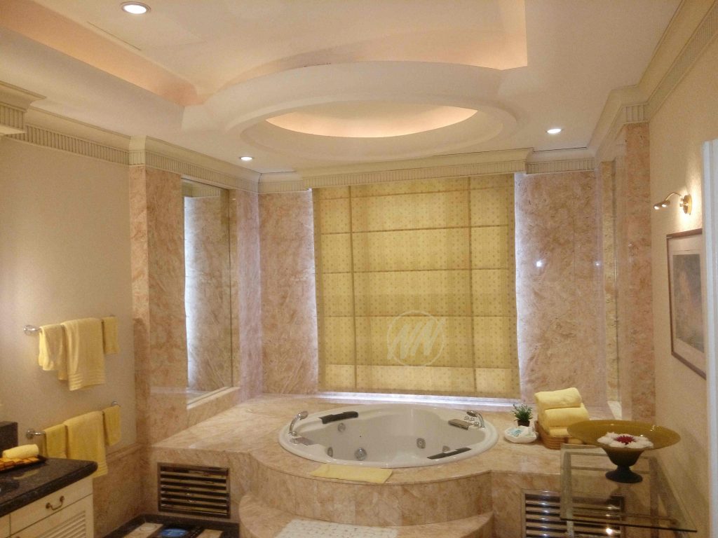 42 Presidential Suite L19 (Jacuzzi)