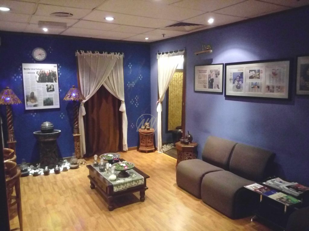 Spa - bau serai wangi dan bunyi seruling sungguh mendamaikan