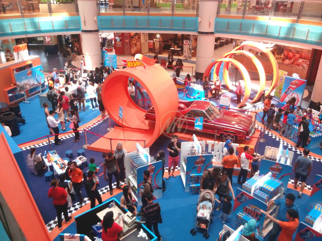 Hot Wheels Build The Epic Stunt roadshow