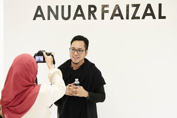 ANUARFAIZAL nama yang meningkat naik di arena fesyen Asia