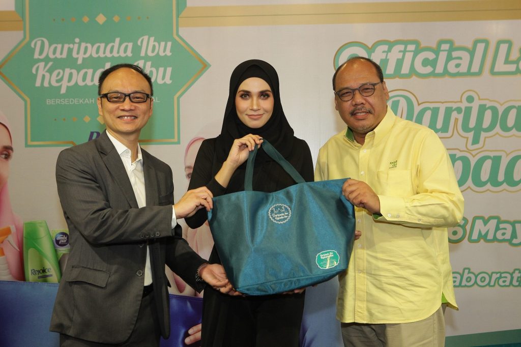 P&G_Ong Yuh Hwang_Izreen Azminda_Mohamad Faisal Ghazali