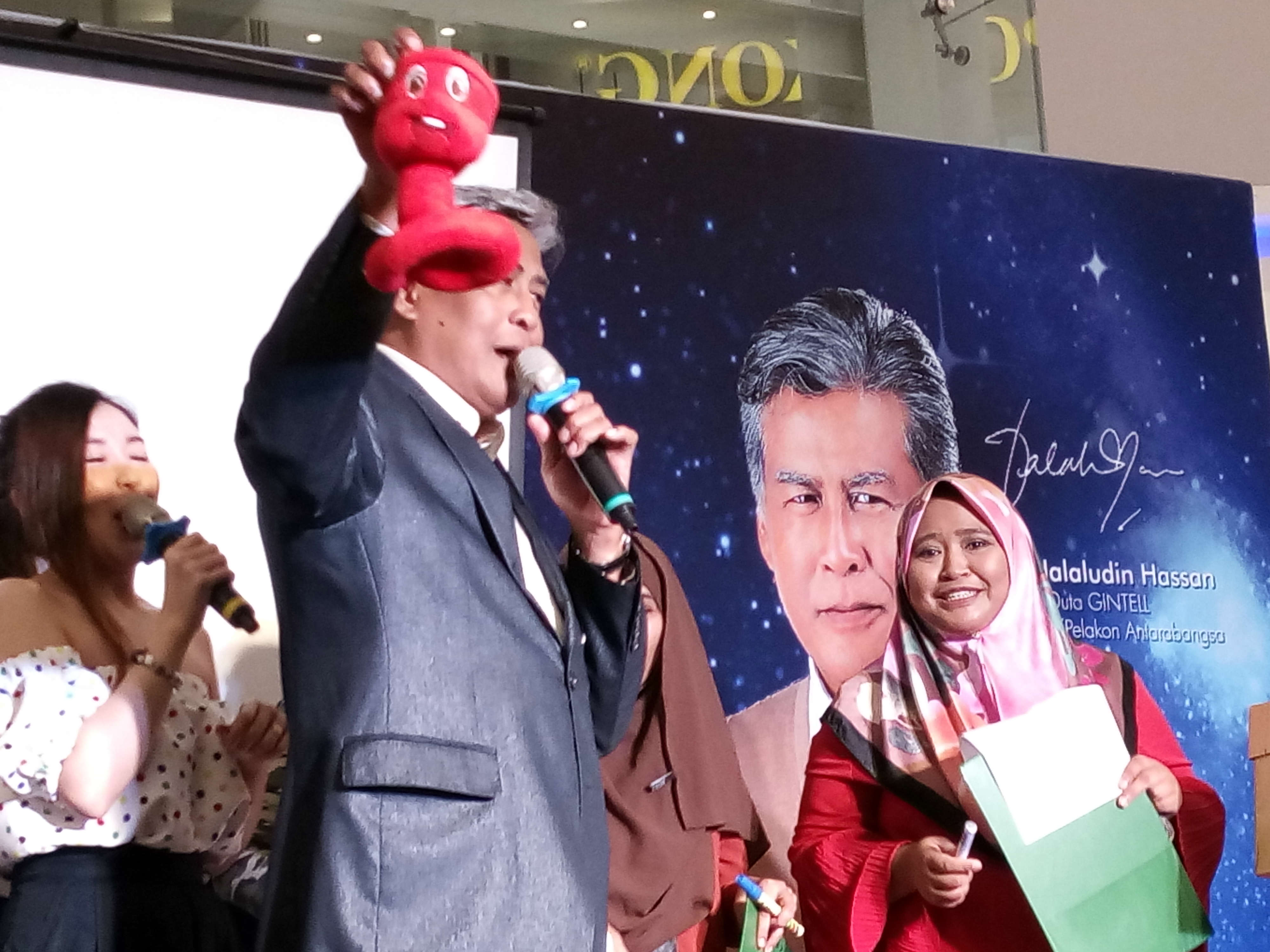 Diya happy dia lukis hampir tepat