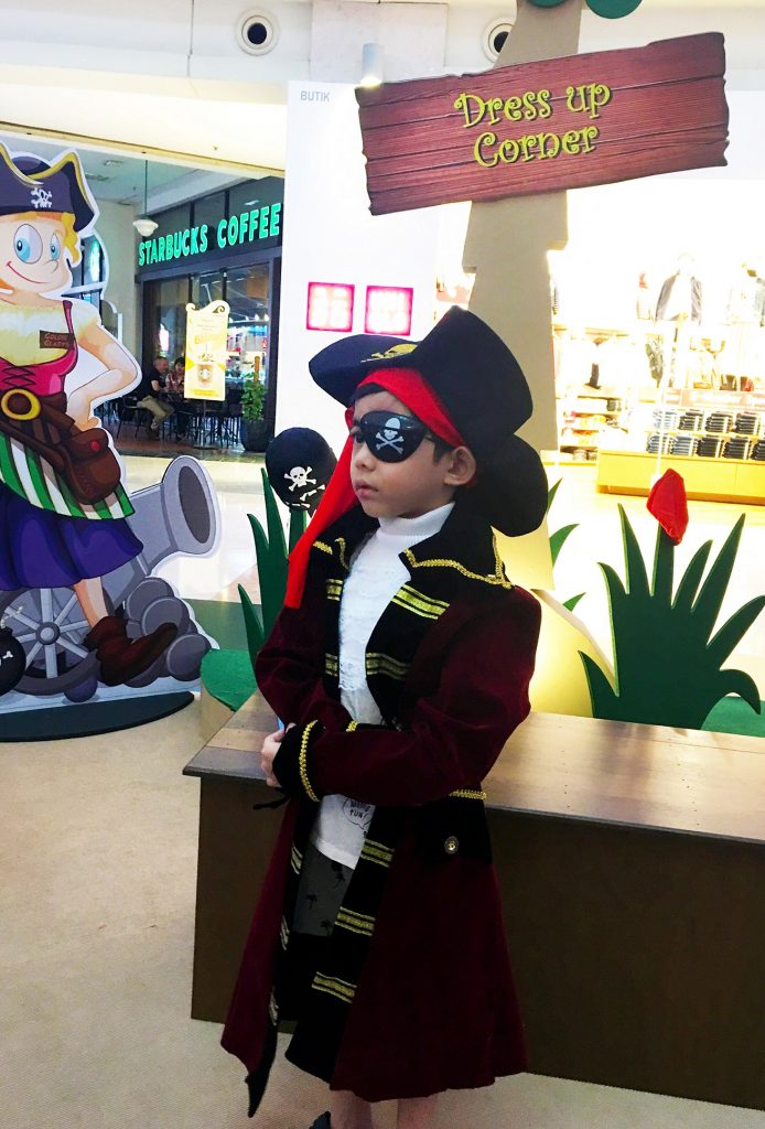 Pakaian beragam Lanun