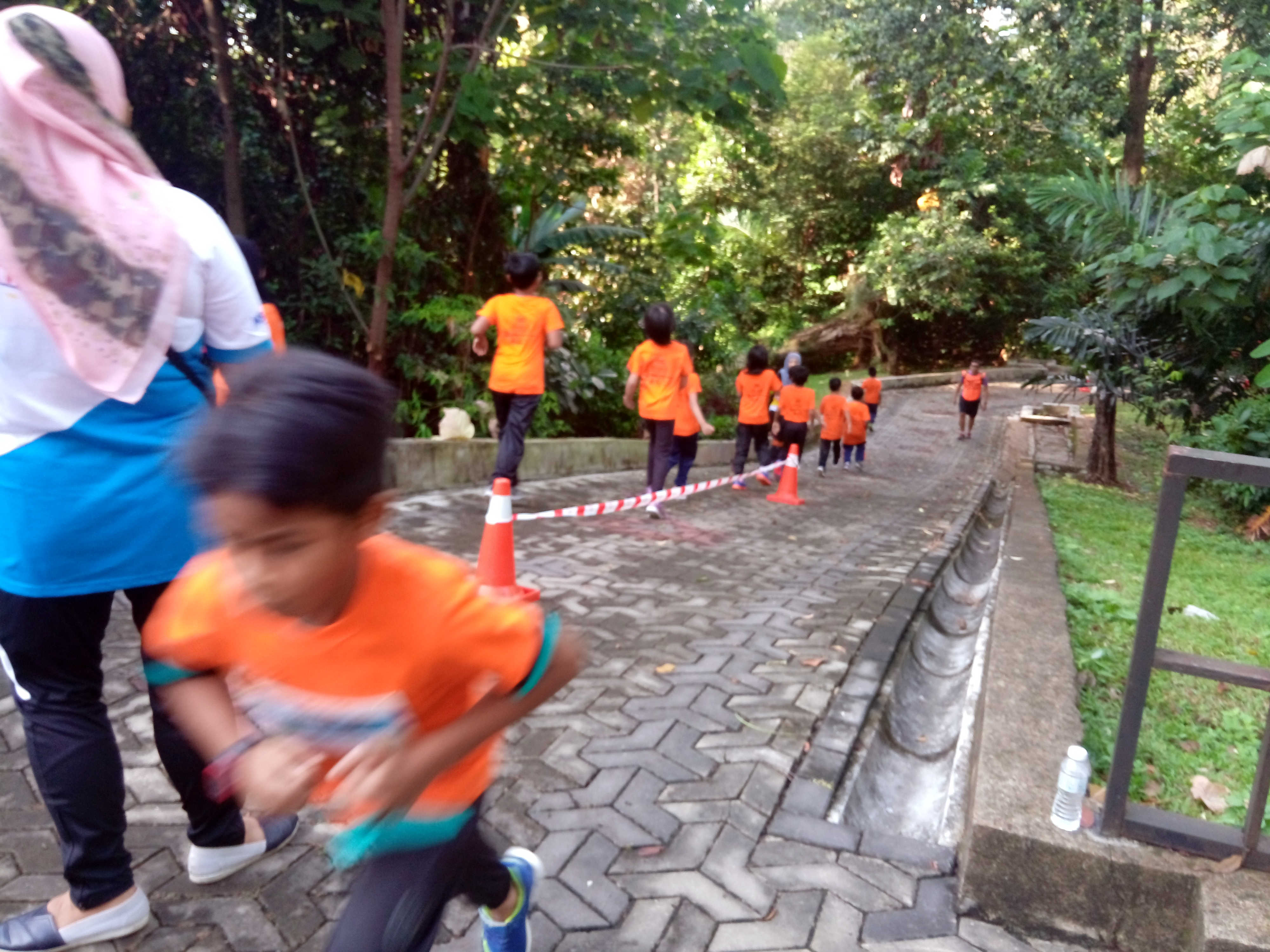 Halangan menurun dan menaiki bukit