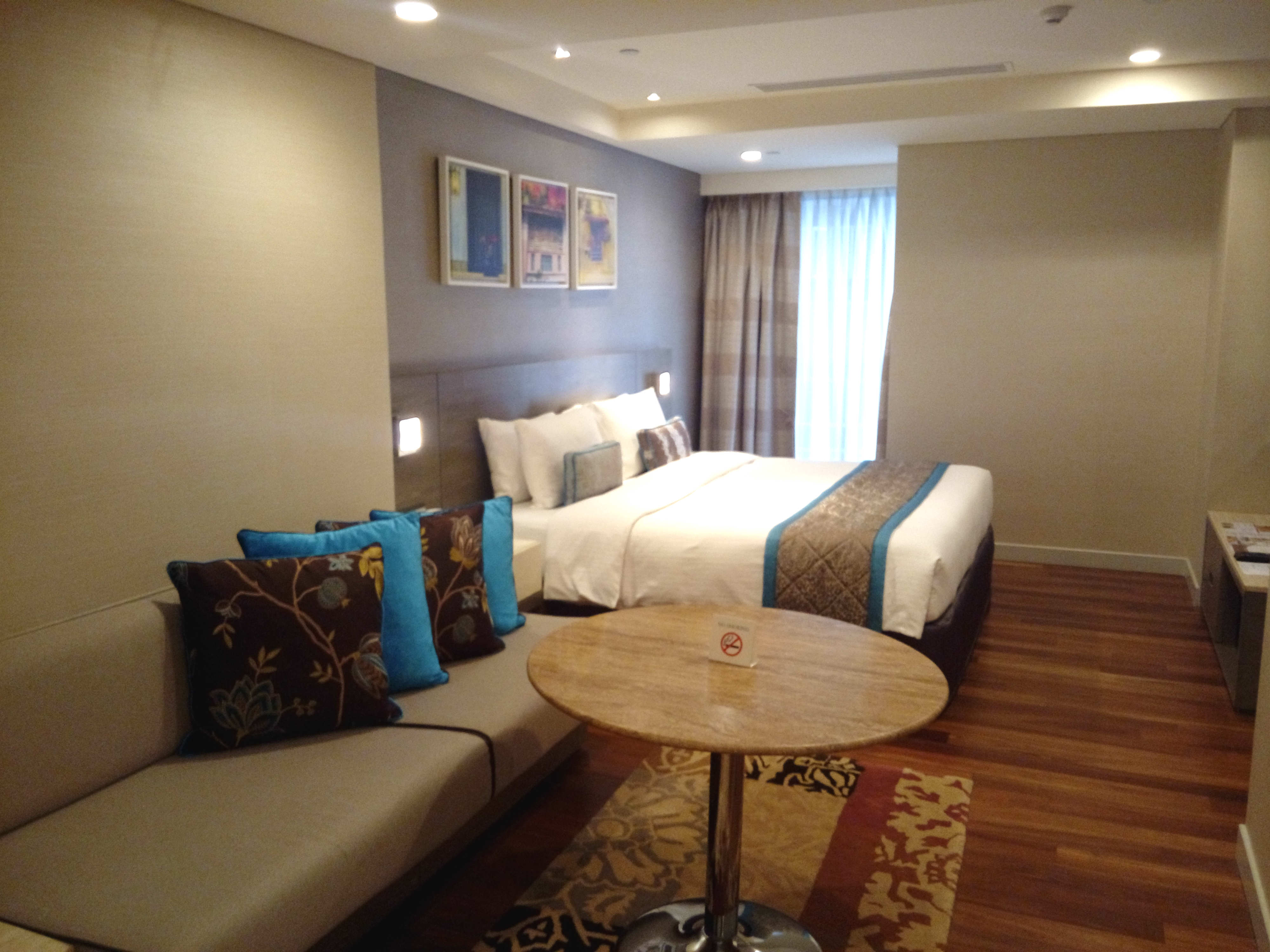 Ruang makan dan bilik tidur