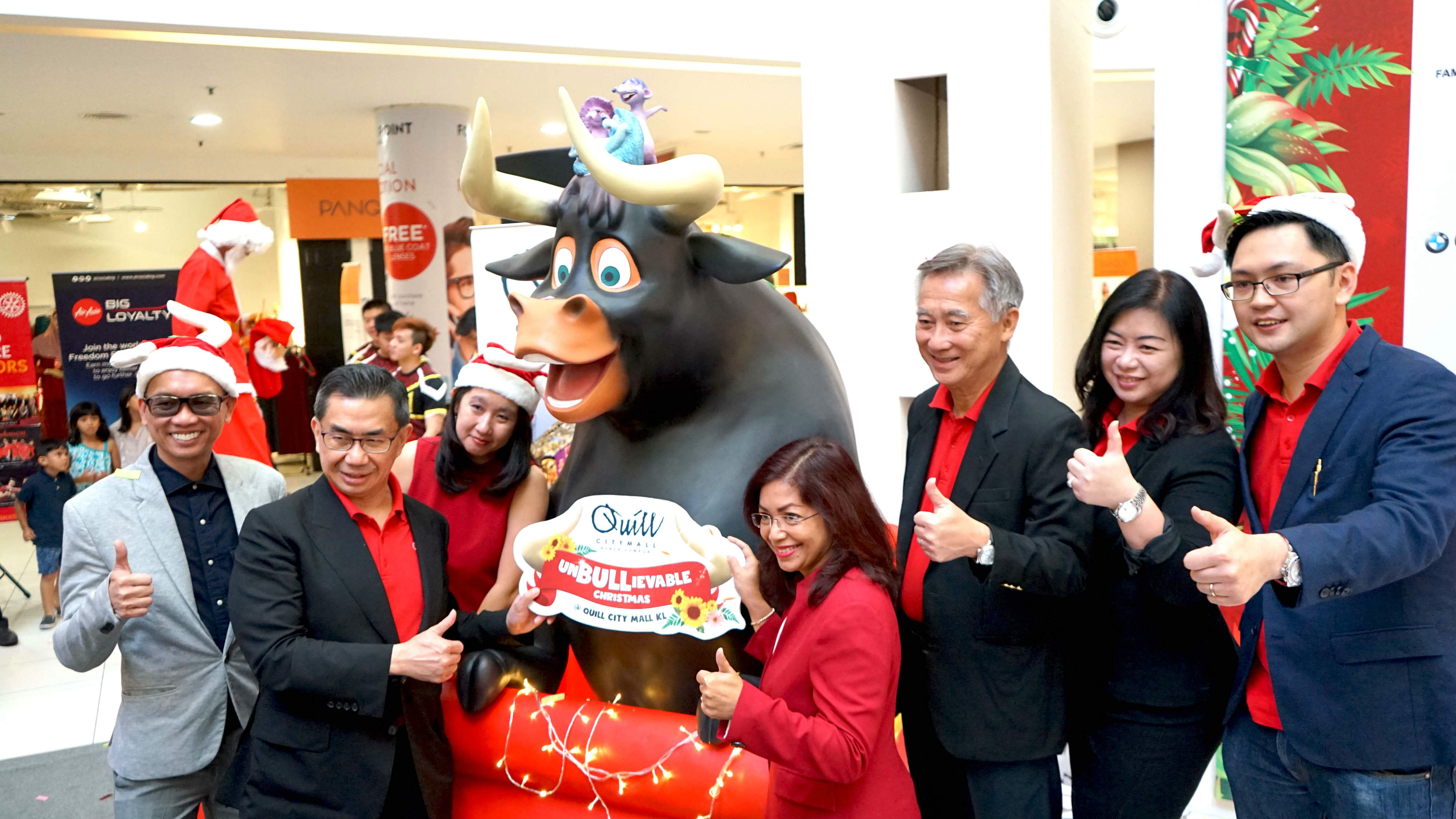VIP posing with Ferdinand for UnBULLievable Christmas Grand Launch