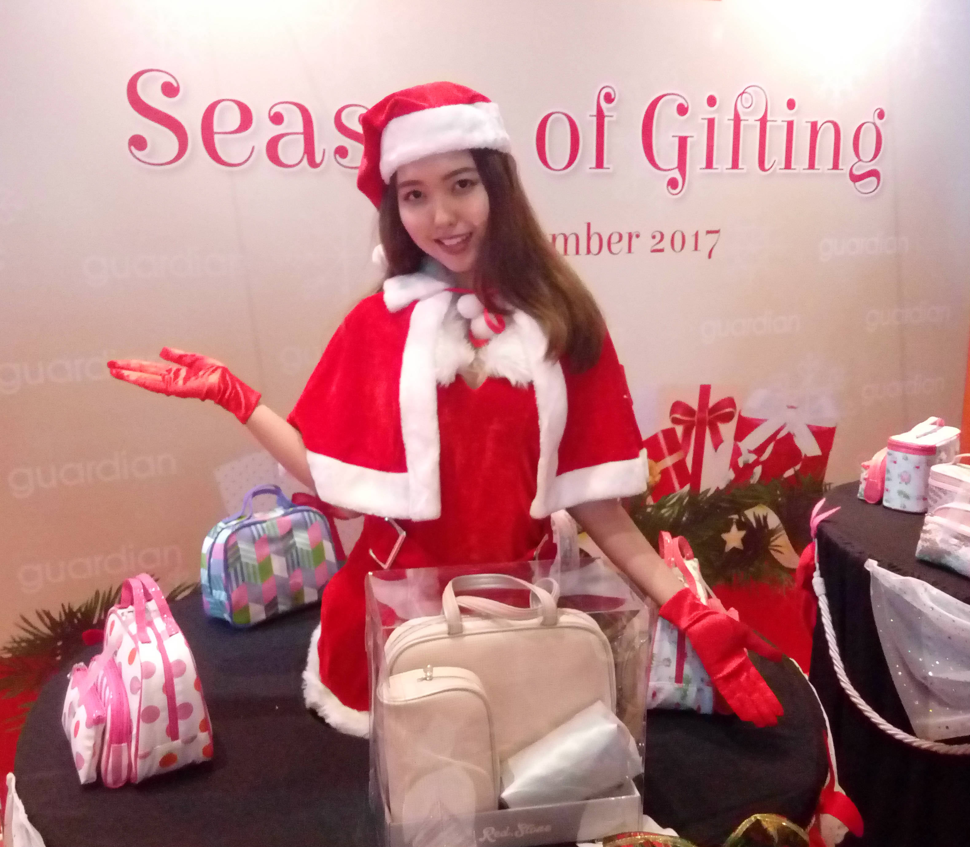 Set Hadiah Eksklusif Guardian