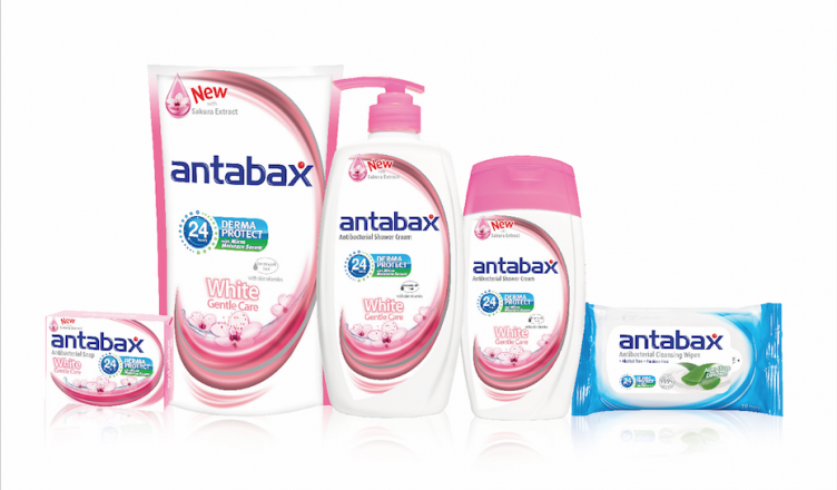 Dua produk yang memenangi anugerah; Krim Mandian Antibakteria Antabax White Gentle Care dan Tisu Pembersih Antibakteria Antabax yang serba guna.