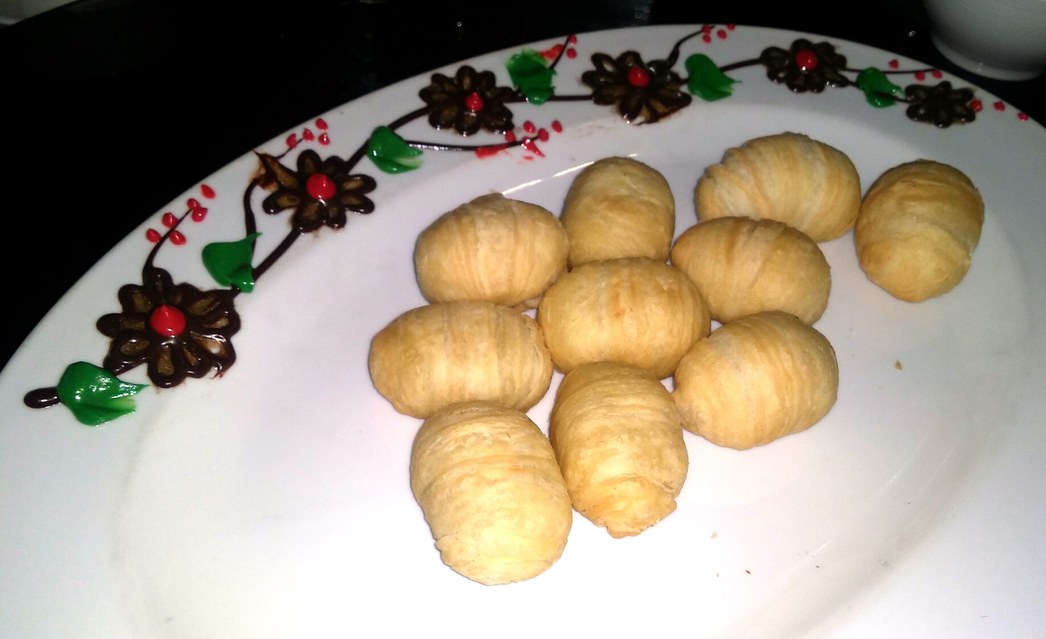 Baked Spiral Lotus Puff