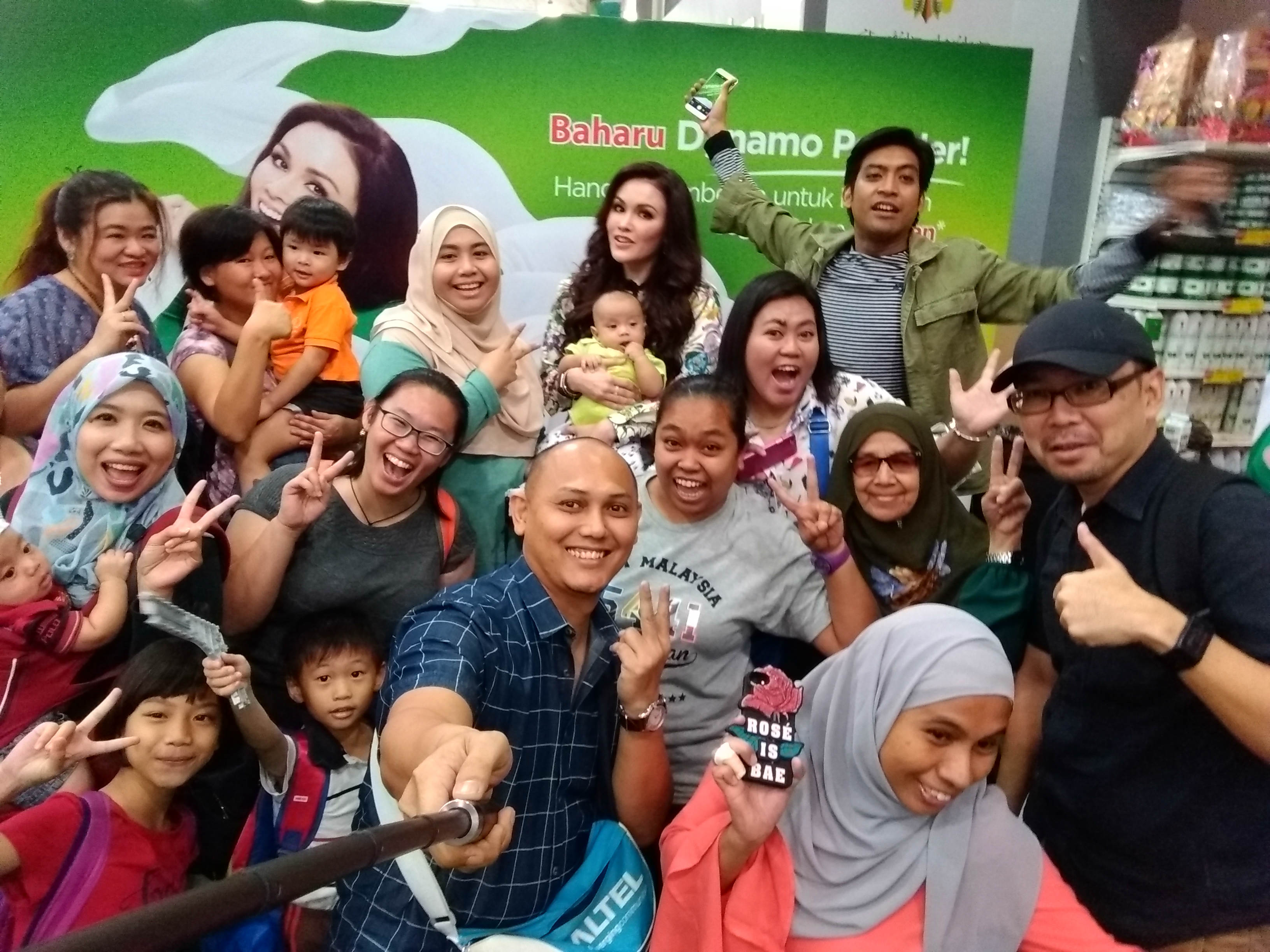 Wefie bersama Sarimah Ibrahim