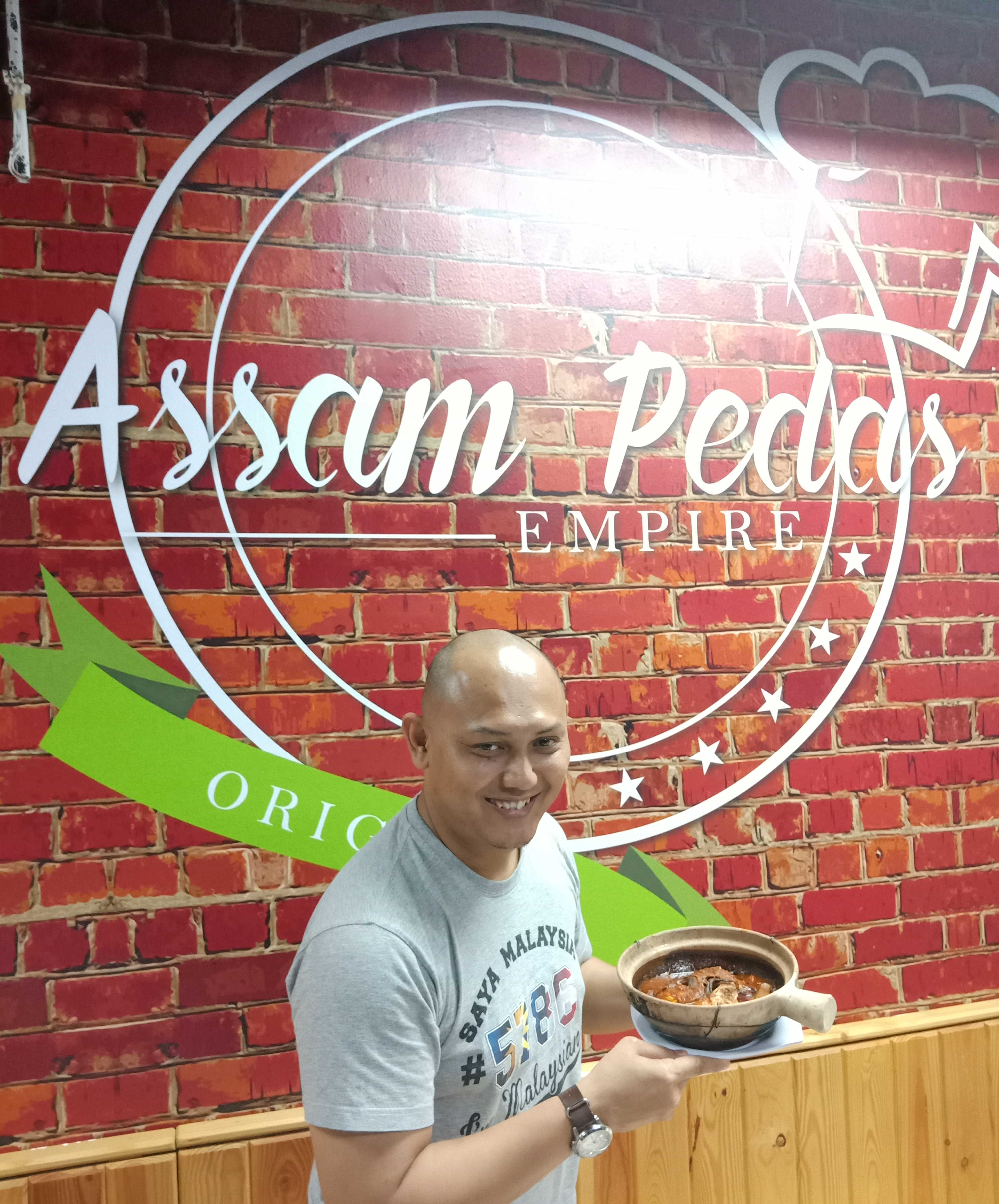 Mangkuk Claypot yang besar