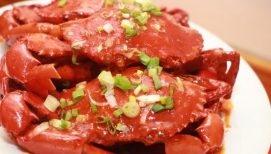 Pan Fried Hot And Sour Mud Crab With Mantou
