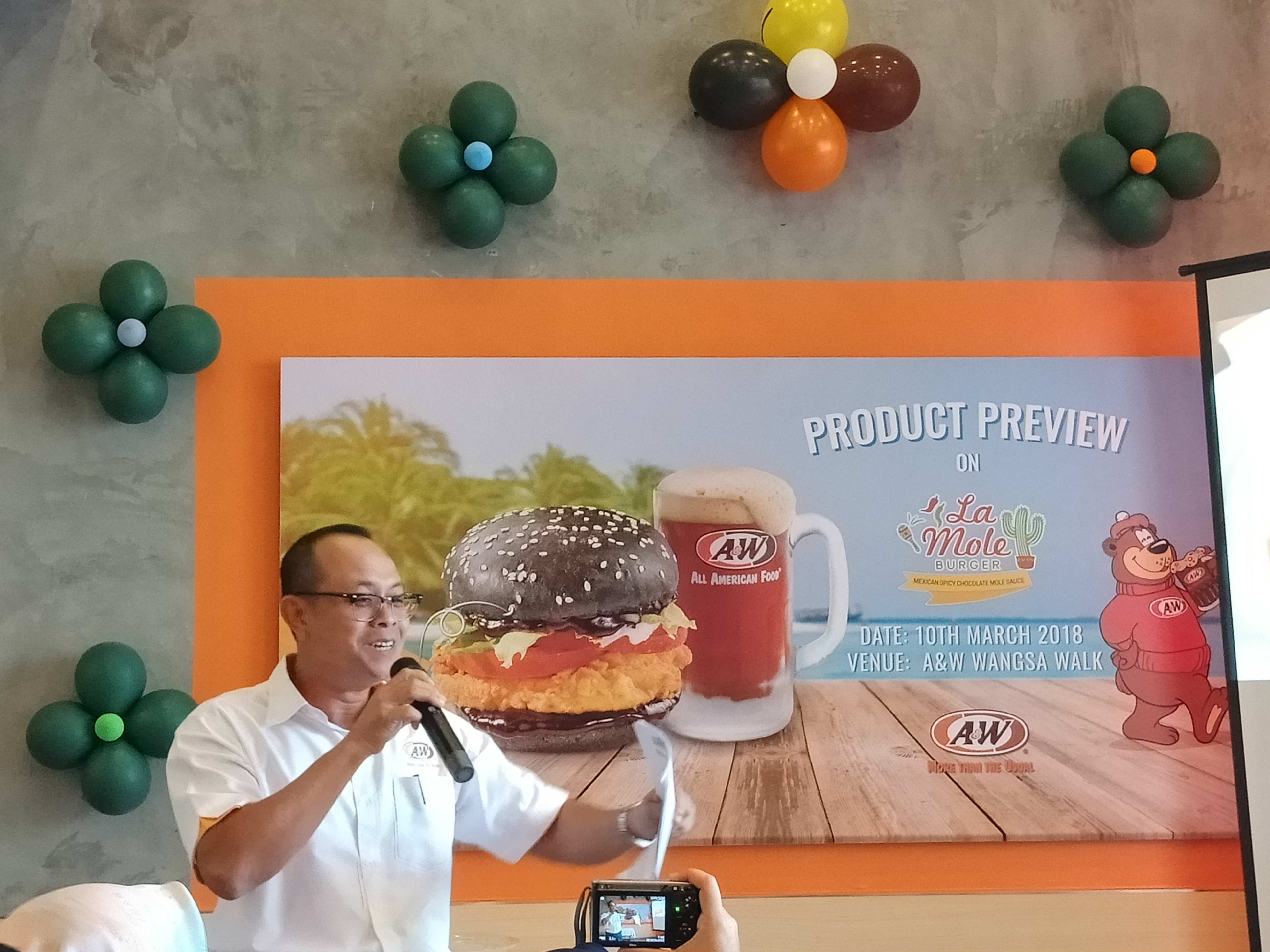 Pelancaran La Mole Burger