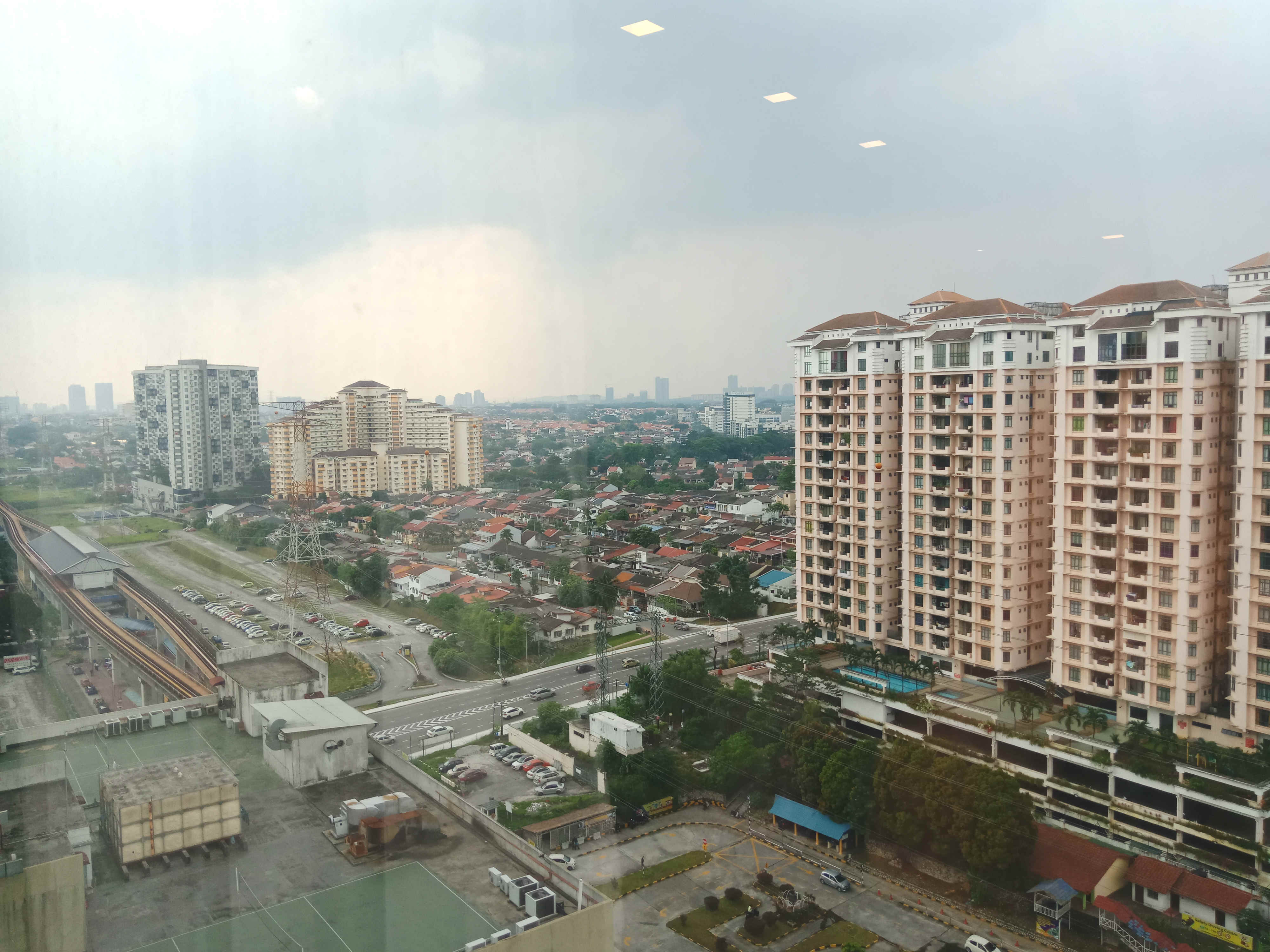Pemandangan dari tingkat 15