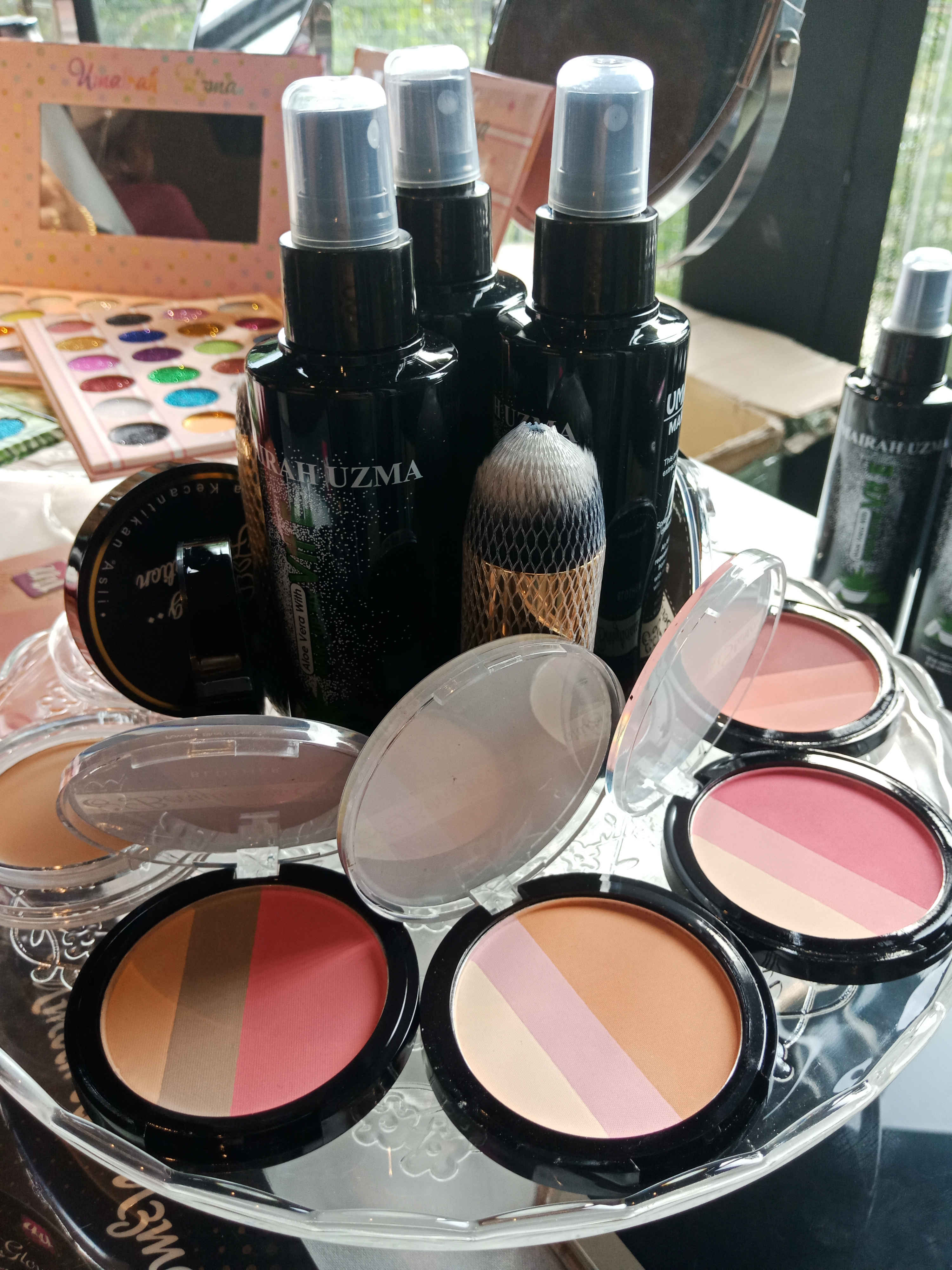 Set Lengkap Glowing Foundation