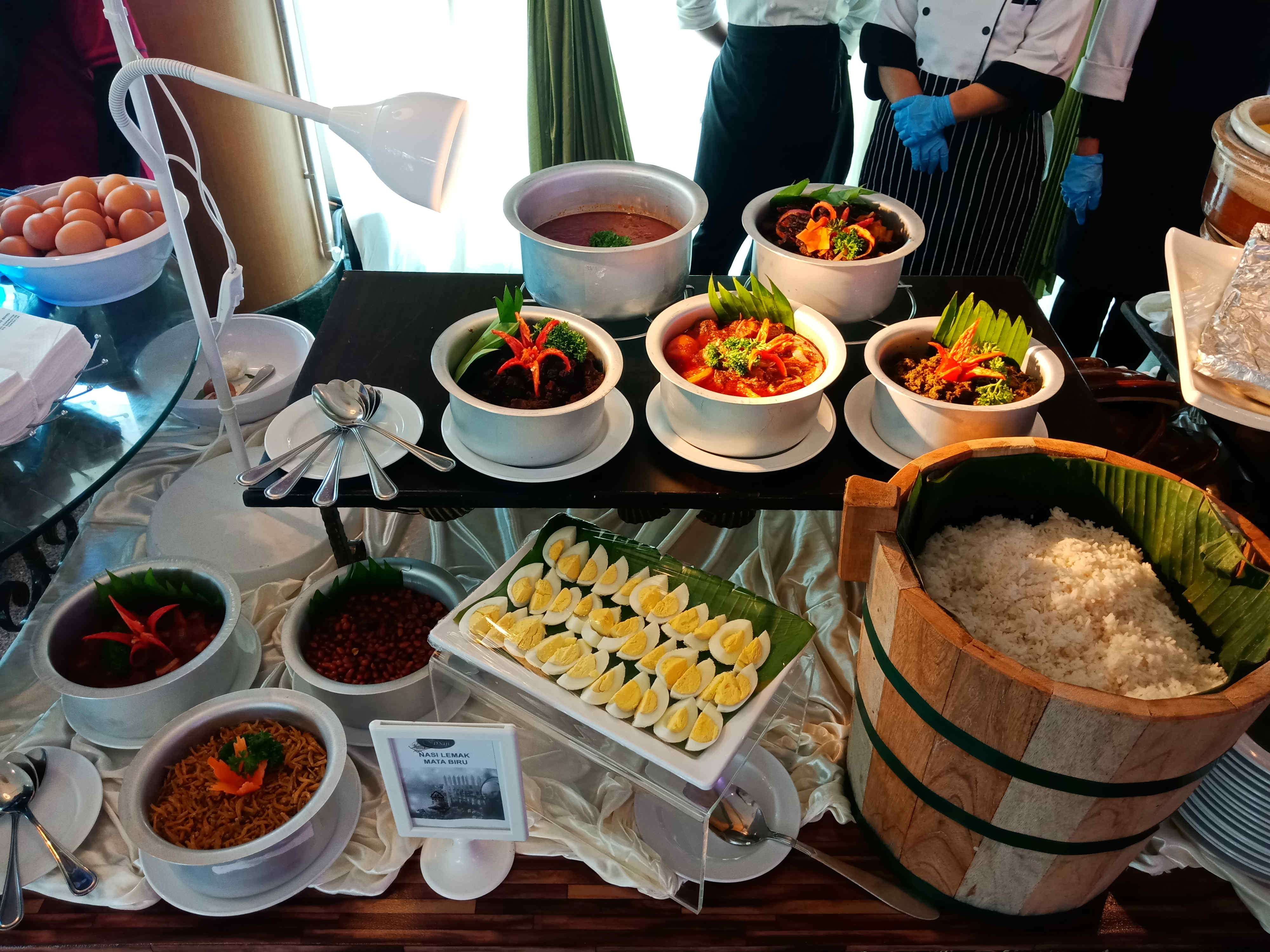 Nasi Lemak Mata Biru