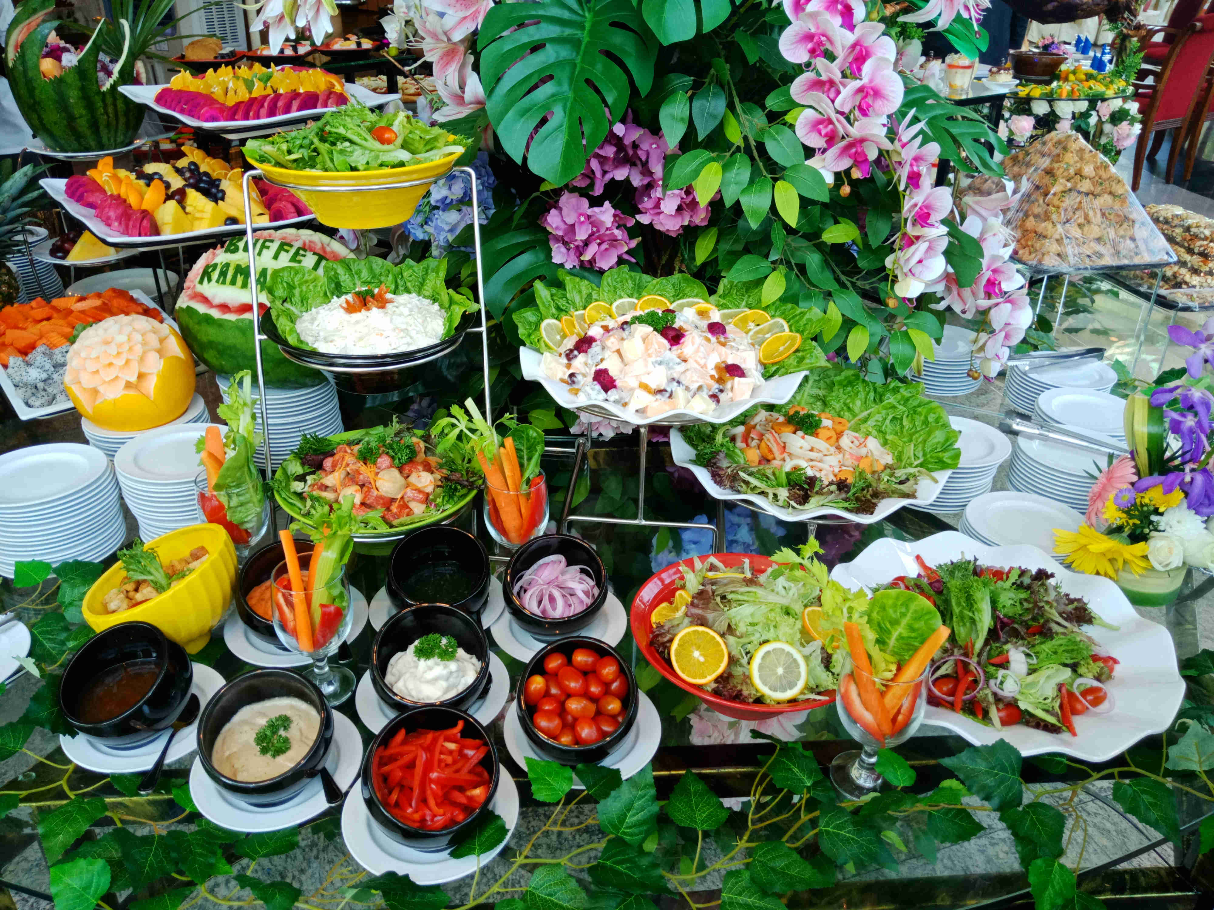 Pelbagai jenis salad