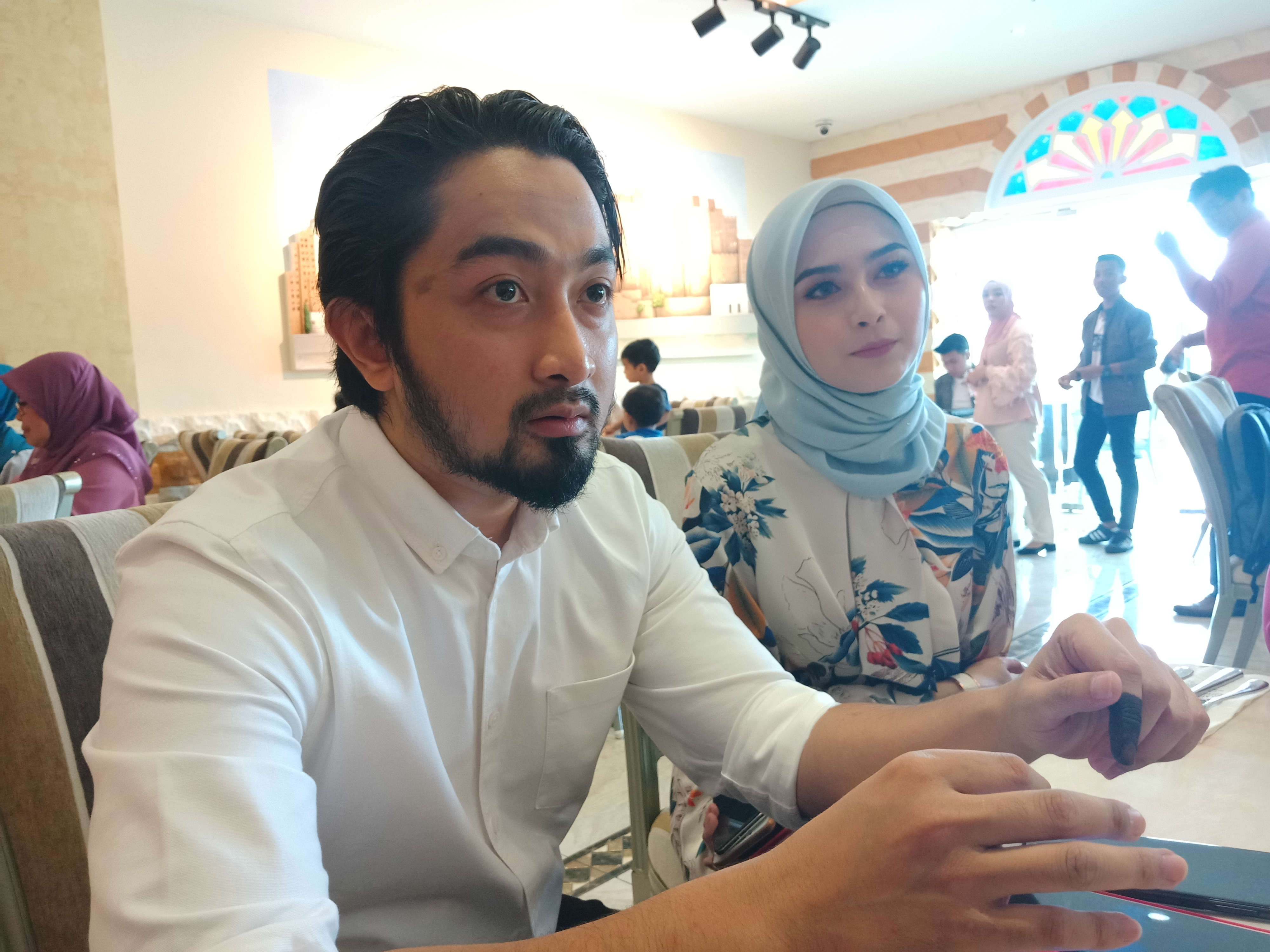 08 Encik Nik Muhd Amin dan Puan Shima