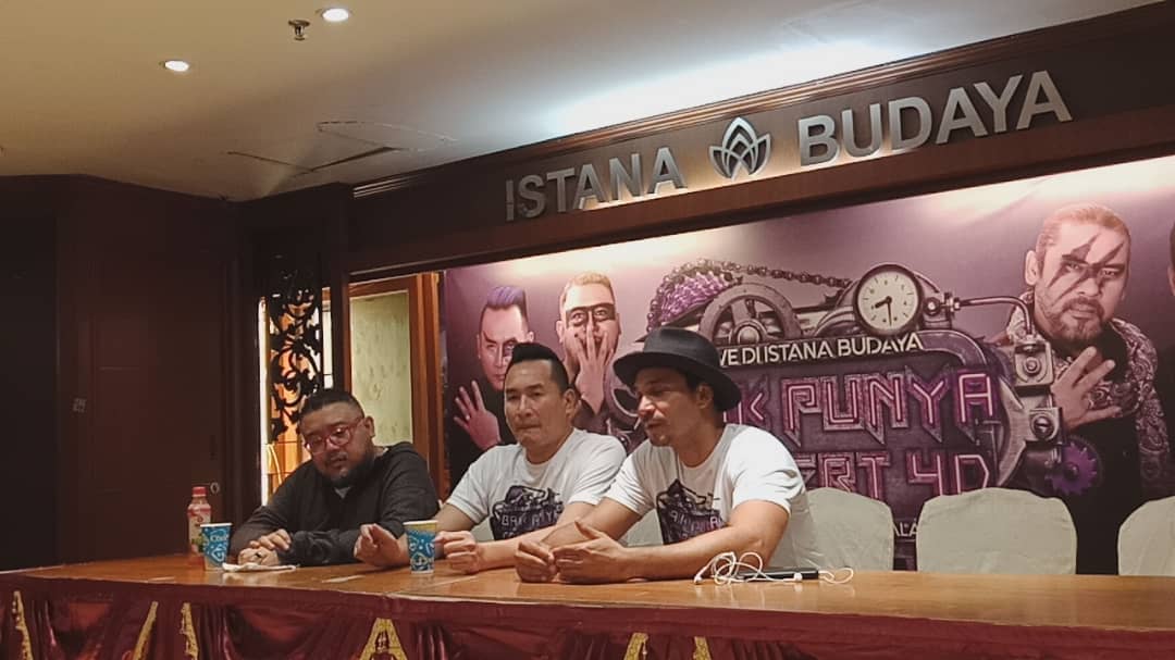 Sebelum konsert bermula