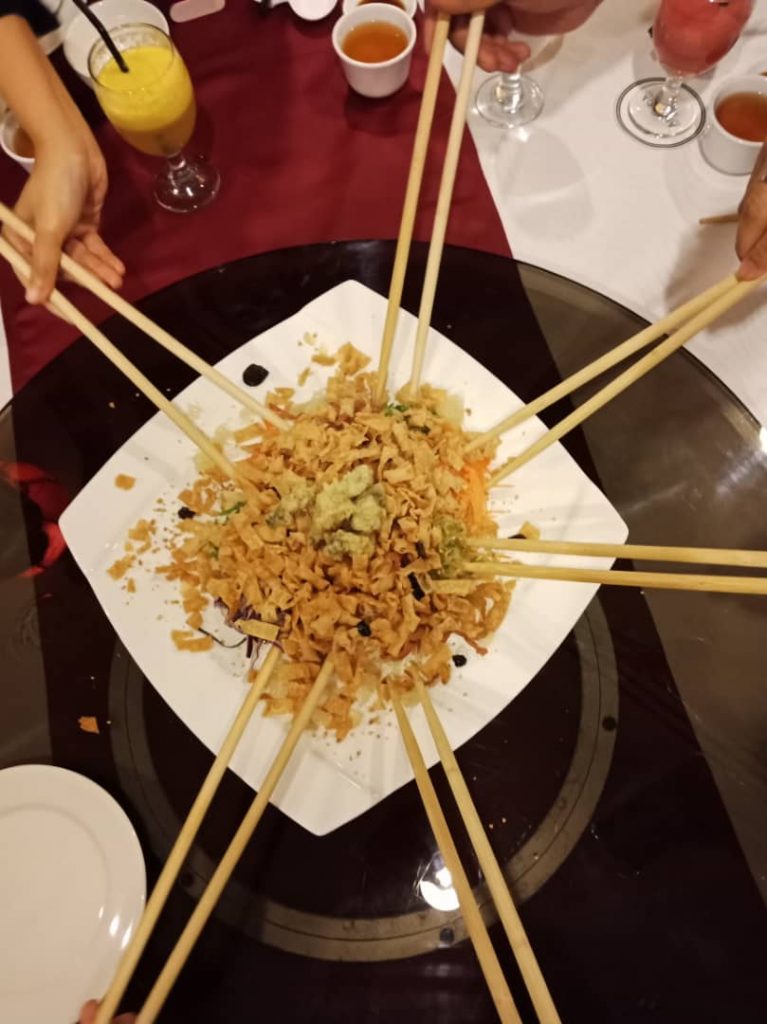 Yee Sang Tossing
