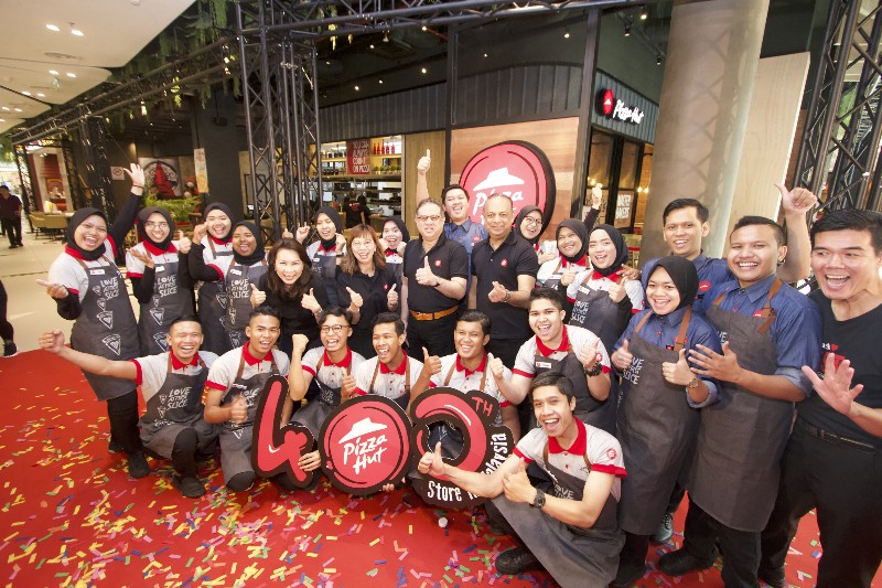 Pembukaan Hut ke 400 Pizza Hut