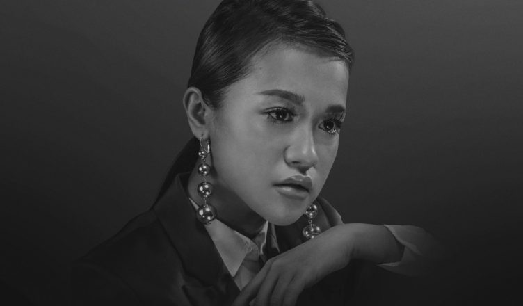 Cover Art GUNDAH Banner