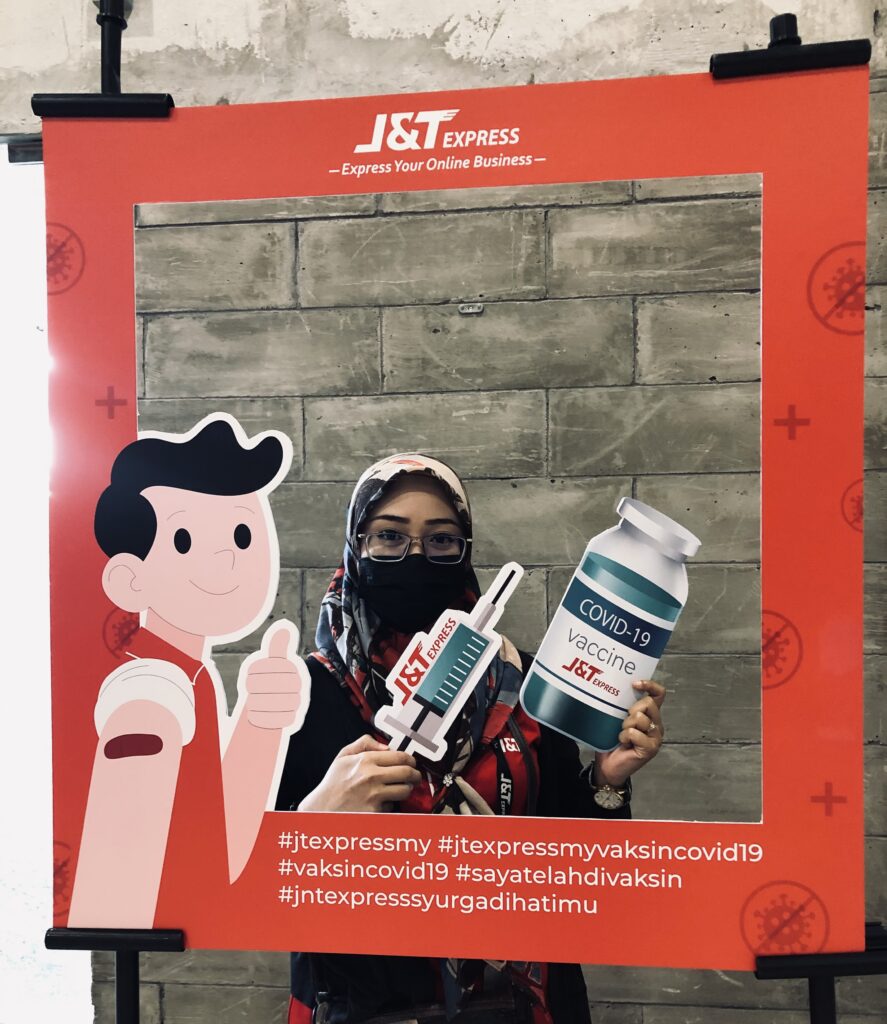 J&T Express Malaysia telah menaja semua kos vaksinasi Covid-19