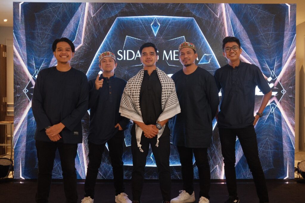 Alif Satar & The Locos